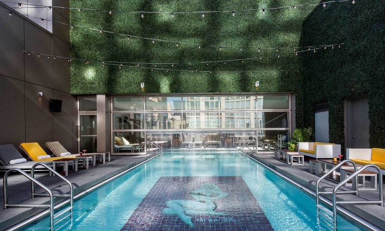 Disc I: "Day." Gansevoort Park Avenue NYC's Rooftop Pool. Yes, please. But does the tracklist fit the atmosphere?